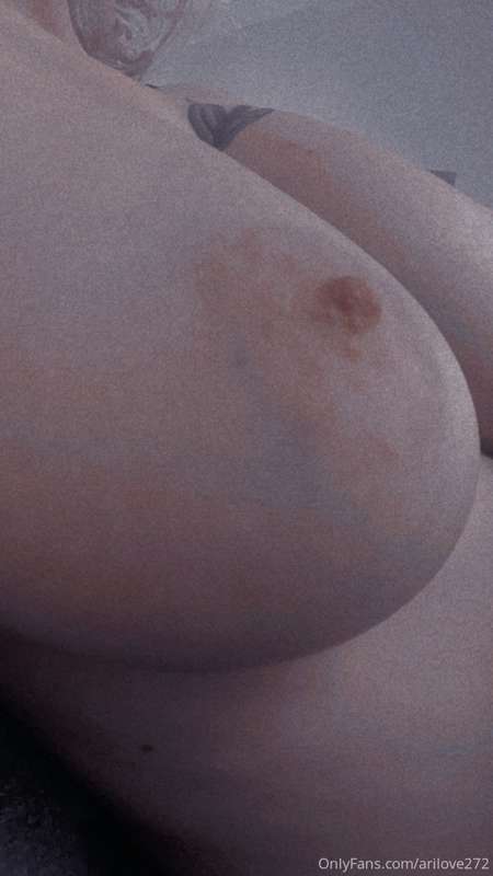My boobies said have a good day 😻😻😻 4