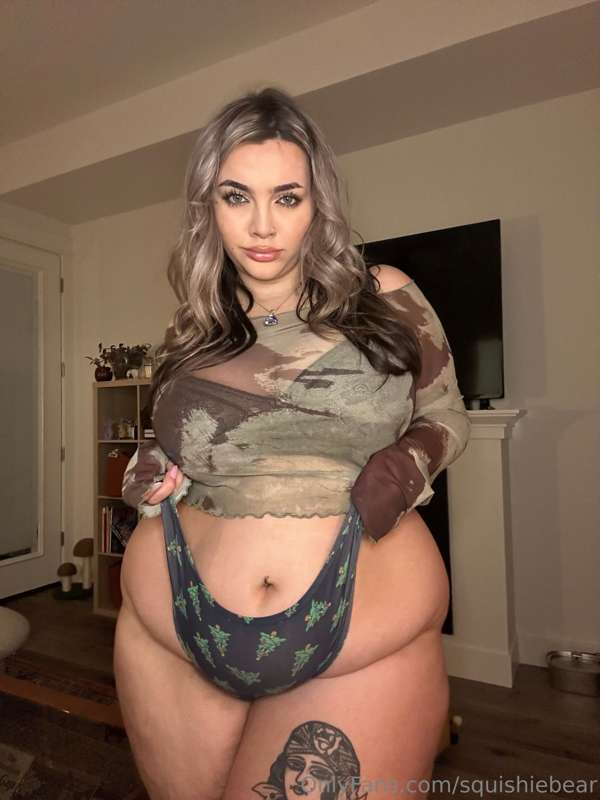 I wish you would grab my soft squishy belly ☺️ 13