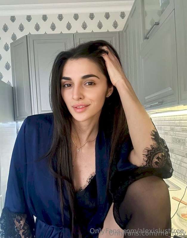 𝐅𝐑𝐄𝐄𝐄 𝐒𝐔𝐁𝐒𝐂𝐑𝐈𝐏𝐓𝐈𝐎𝐍🟢CLICK HERE - @rosy_mur🟢This cutie is onli..