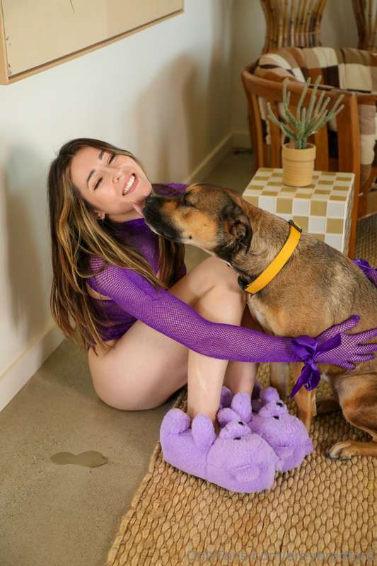 FULL FREE SET :) Lookin’ like a purple present💜 🎁✨
👉Slide to.. 9