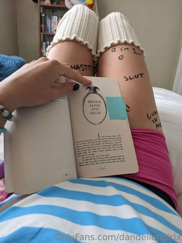 Do you want to read erotica with me? 💕 2