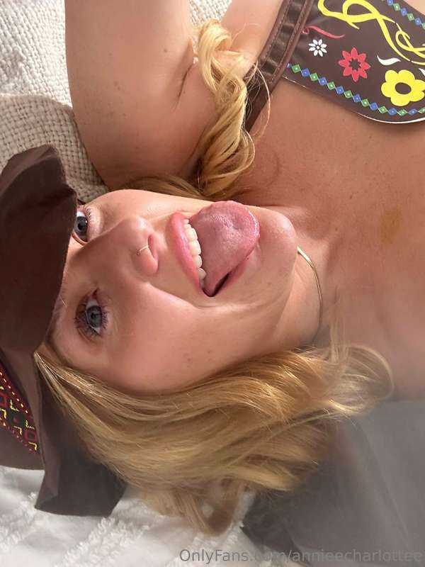 ## OKTOBER-FUCK-FEST 🍻  Watch me use my brand-new lovense.. .. 6