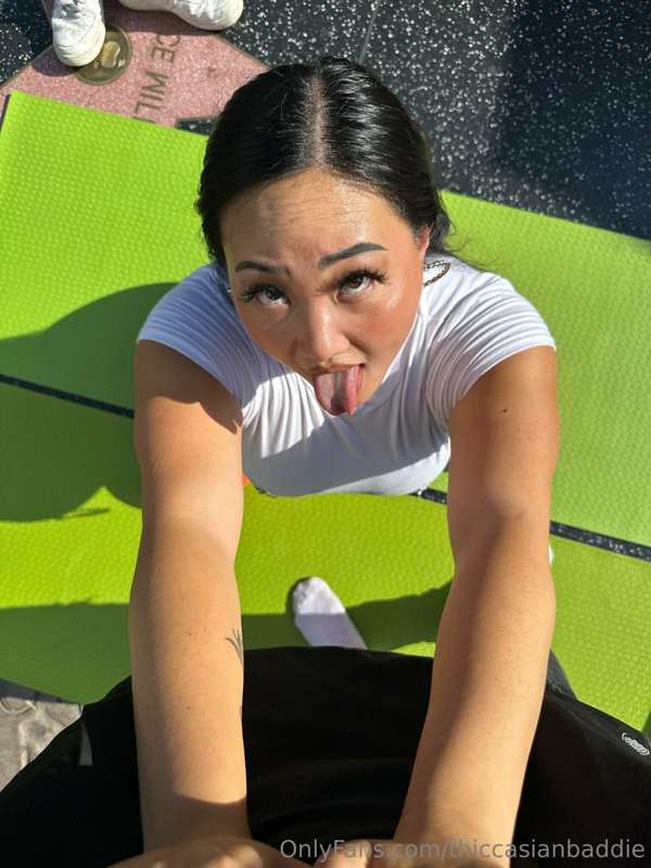Work out was too intense. Can you quench my thirst, baby? 🥵💦..