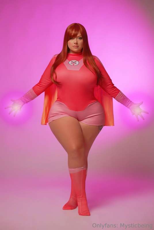 Cosplaying as the thick version of Atom Eve from Invincible!.. 8