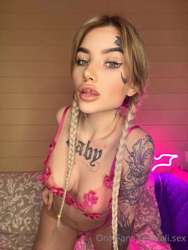 🎀why you are not beside me now so i have to masturbate by my..