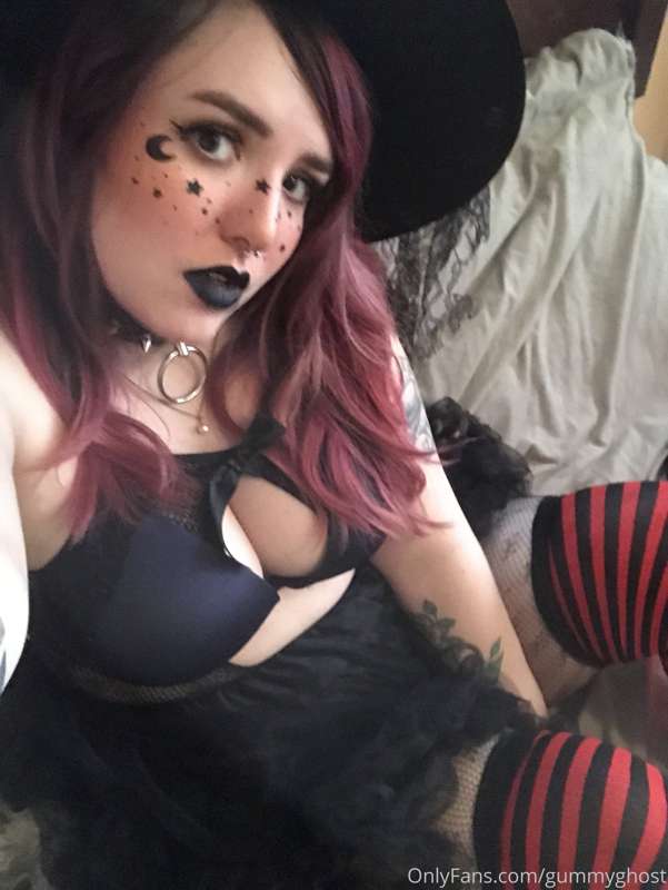Feelin witchy 🎃 13