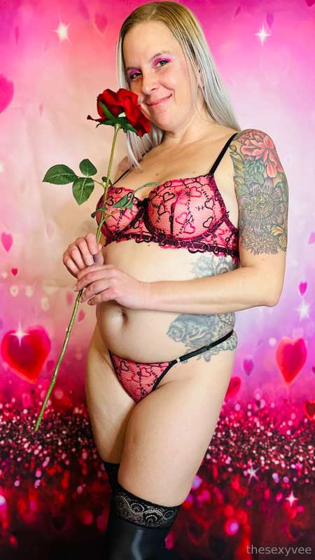 Hope your Valentines Day was a sexy one! 9