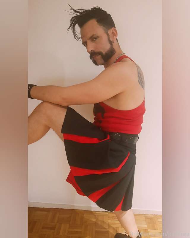 Kilt? Is easier to fuck you.  🇺🇸 Wanna see mi full videos FU..