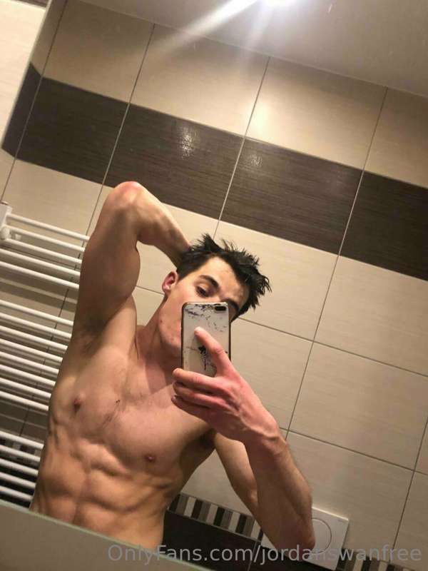 ***Whats up 😈***

**Join my VIP page now and cum for me! You..