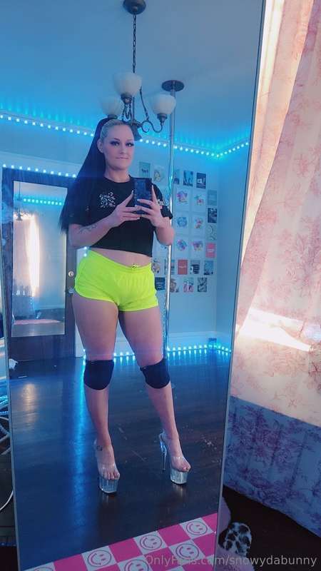 Snowydabunny - Onlyfans - 02 May, 2025 1