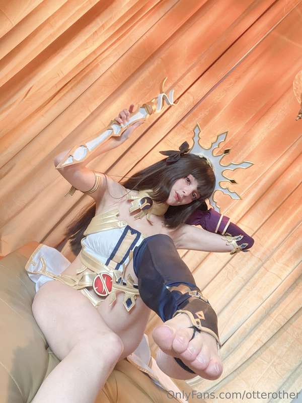 The amount of times that FGO cosplays have made me put my gr.. 2