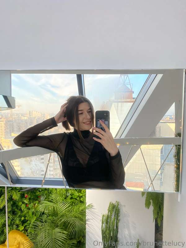 I love sunny days, they are so uplifting and energising🥰 for..