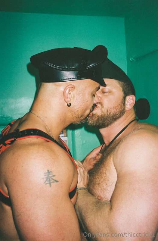 I sure do love feeding on @loganstevensxxx  3