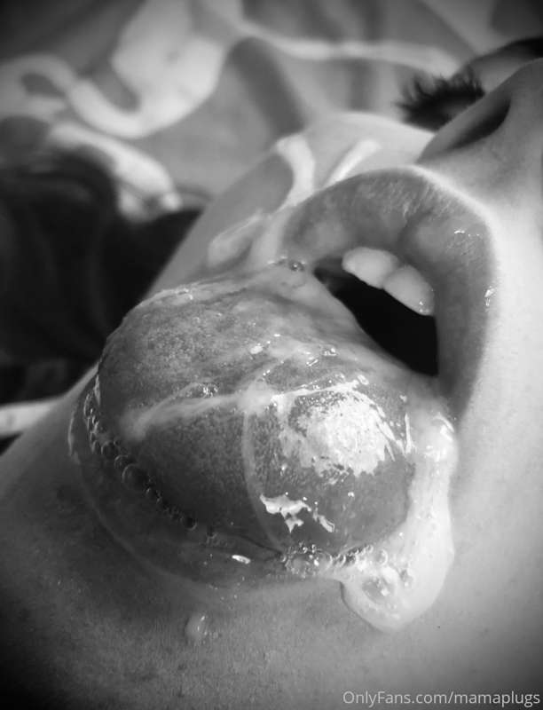 Another teaser pic for the vids coming up 😈