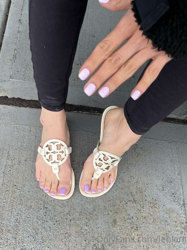 New spring Mani Pedi 💟 8