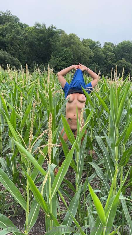 Tall enough to get lost in……😏😈 2
