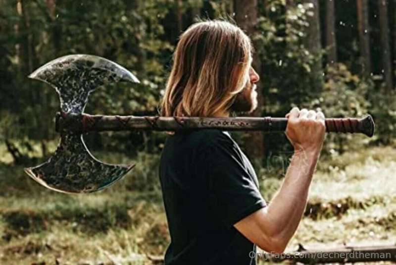 Hey, wouldnt it be hot if I had a big ass double bladed axe ..