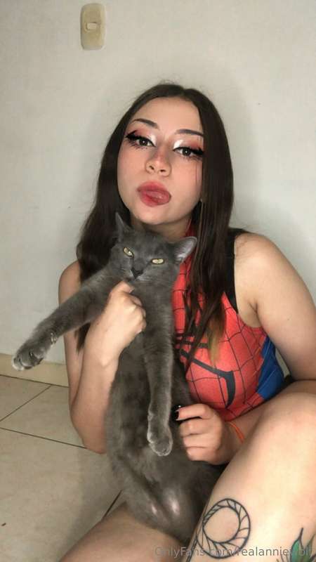 Which pussy would you rather play with?🤭

My black one 🐈‍⬛ o..