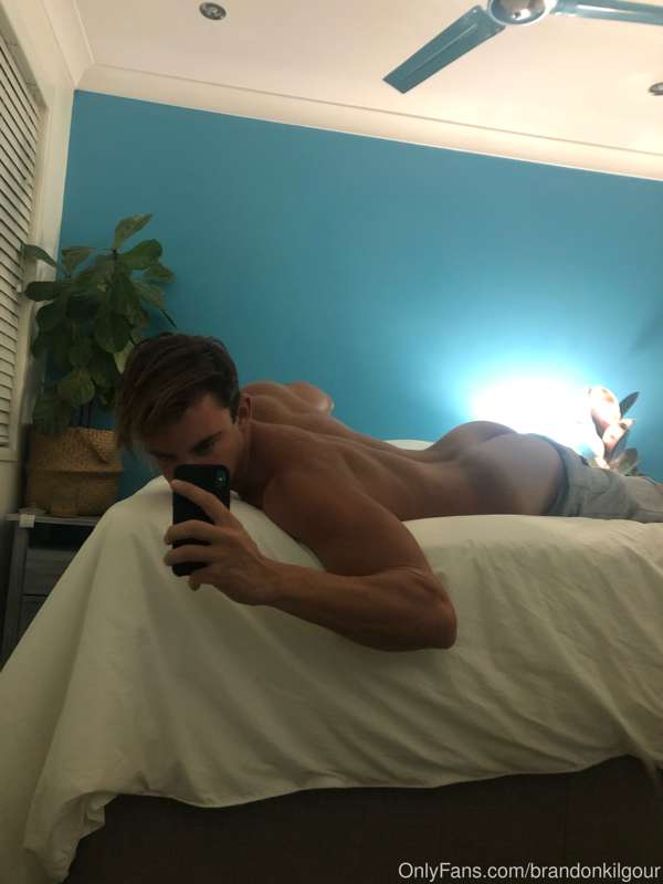 massage anyone? 😈