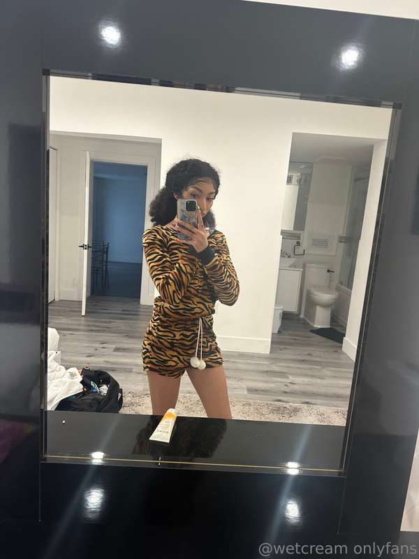 been out of town sorry 🌴💦💦 🦶🏽🦶🏽 20