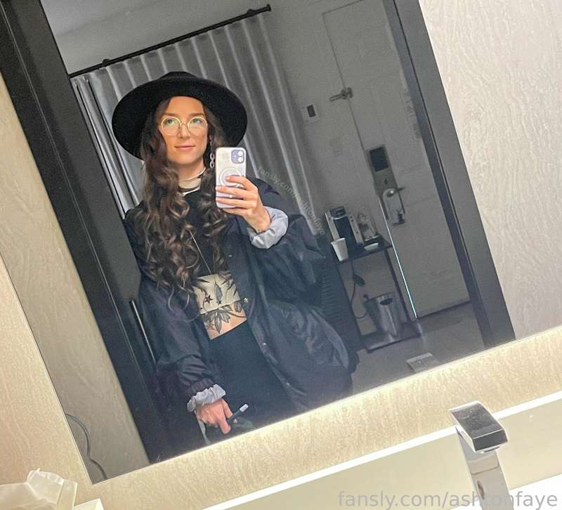 Ashtonfaye - Fansly - 25 Oct, 2021