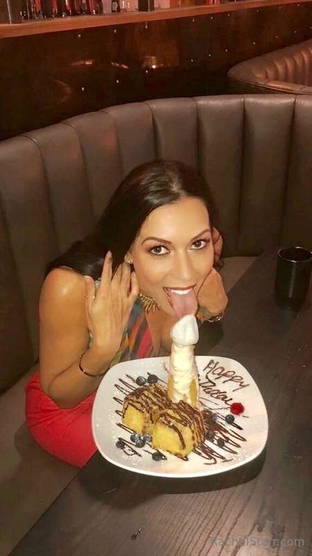 Squirting Penis Cake