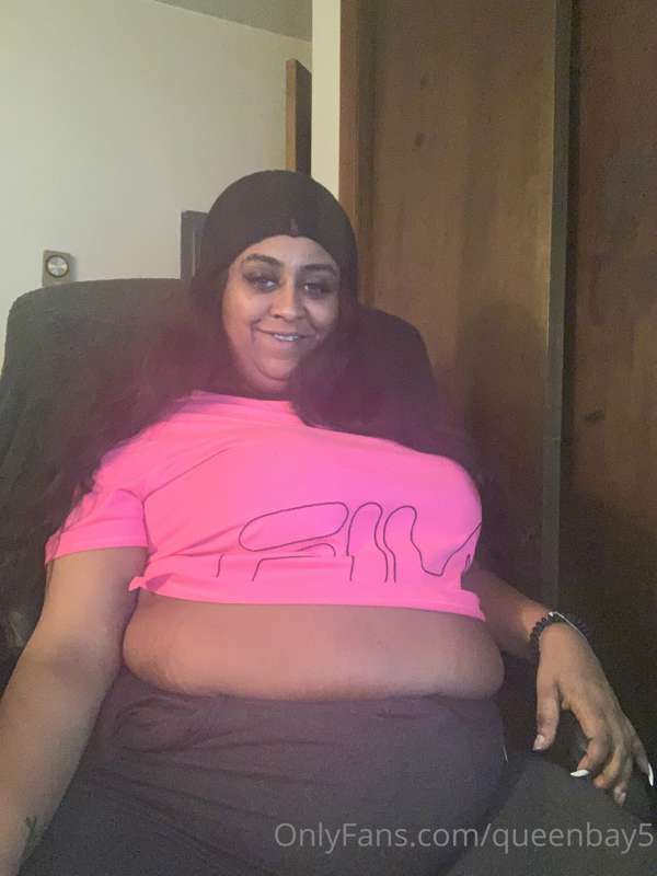 My fat ass is so wide and round