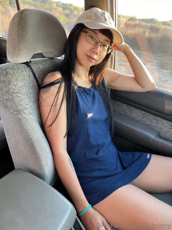 Swipe to remove the tank top