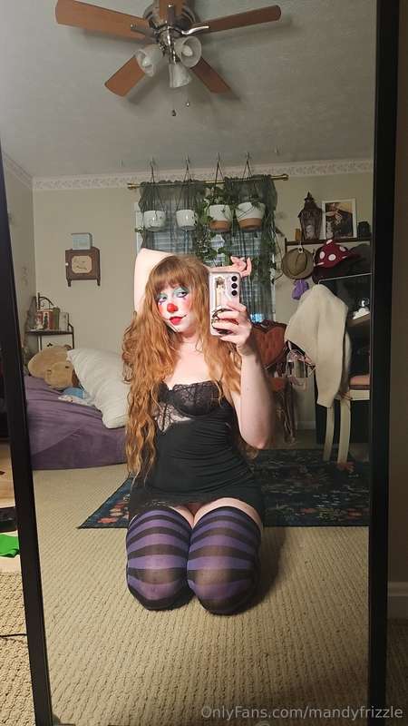 What hole should this clown use?  5