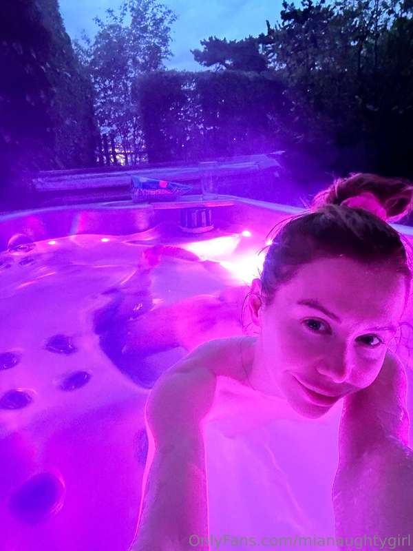 Will you join me?💋
