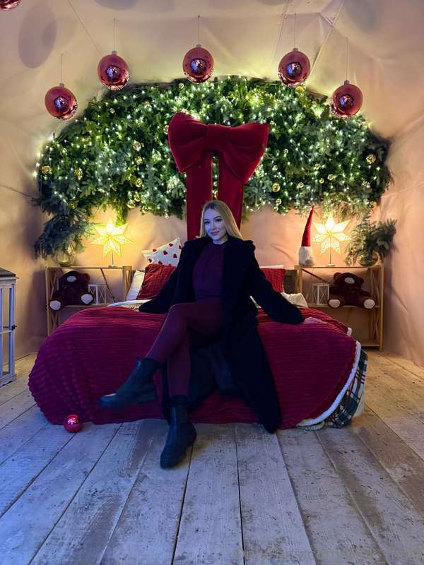 How important do you think New Year's🎄 dicorations✨👀 are? an..