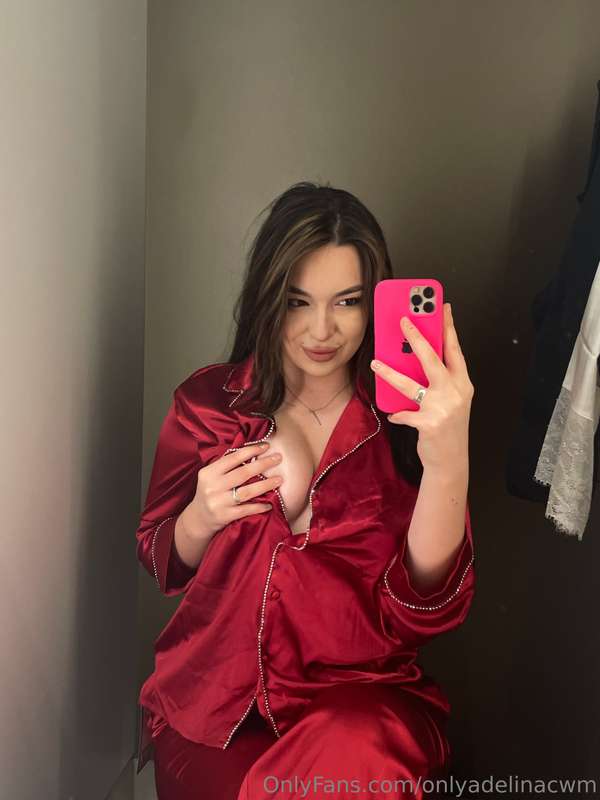 I was picking out a suit today, I think it's very sexy, am I.. 2