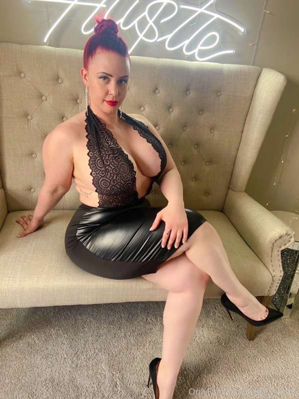 Step mom taboo Roleplay is in your DM now. Everyone who open..
