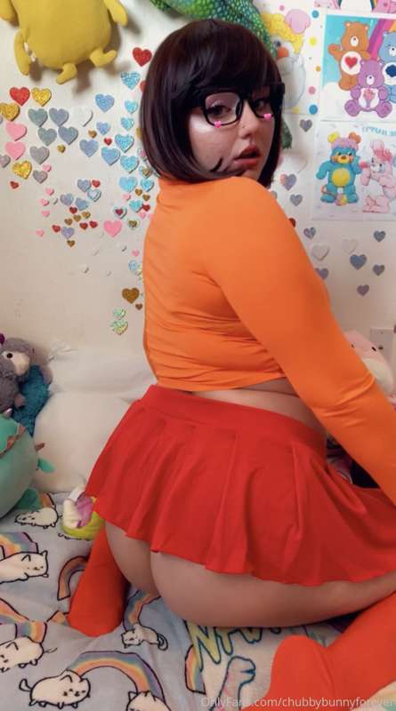 {{Pt1/2}} Velma Dinkley specifically from the live action Sc.. 34