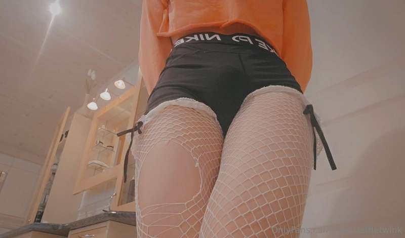 How femboys wear shorts 😈💕🤭 9