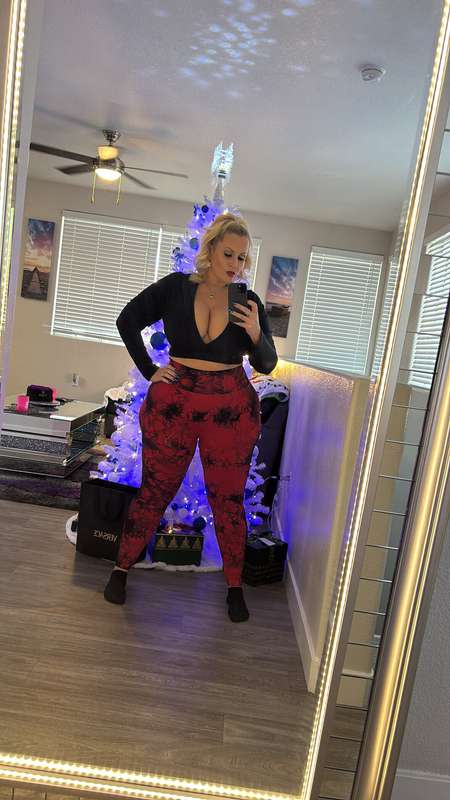 All that Ass 😍 and big triple D Titty’s 🤤 11