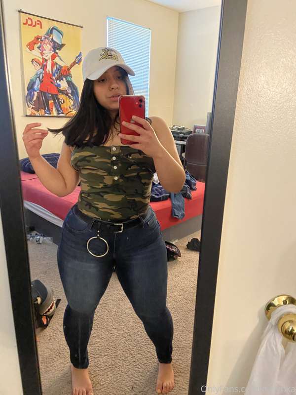 What do you think about me in jeans, Daddy? I need more huh?.. 1