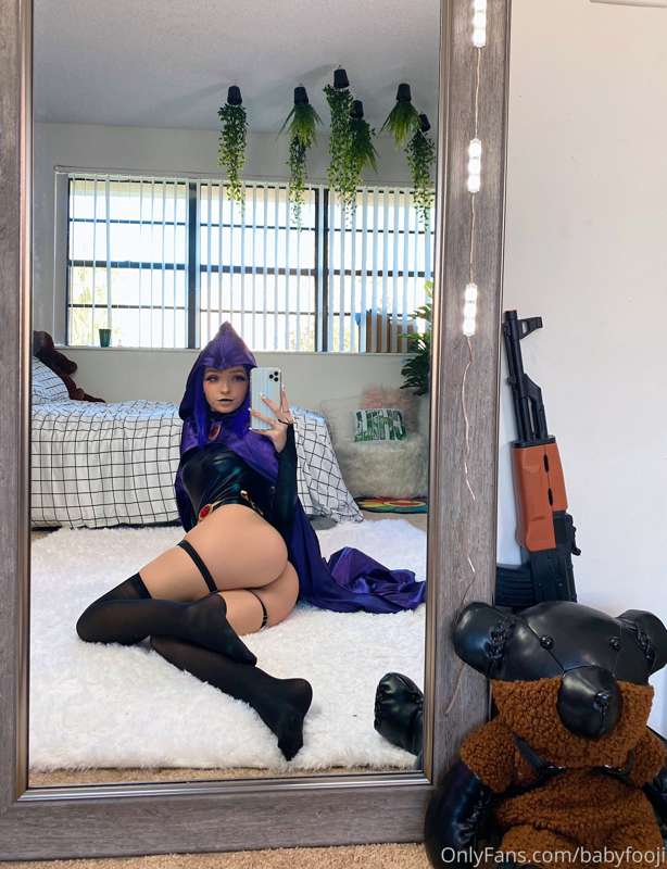 Raven set pt. 2 🔮🖤 this set video is anal 😏 30 mins long so .. 13
