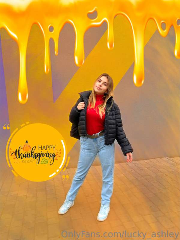 ᴛᴏᴅᴀʏ ɪ ᴡᴀɴᴛ ᴛᴏ ᴡɪsʜ ᴇᴠᴇʀʏᴏɴᴇ ᴀ ʜᴀᴘᴘʏ ᴛʜᴀɴᴋsɢɪᴠɪɴɢ💛 ɪ ᴛʜɪɴᴋ ..