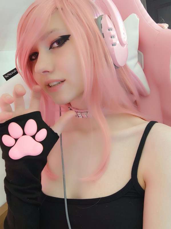 Little_Emo_Kitten - Fansly - 10 Jun, 2022