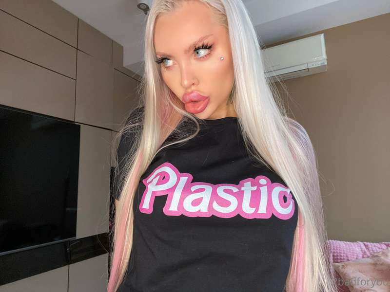 I'm sorry but my t-shirt is telling the truth……
(Btw I bough..
