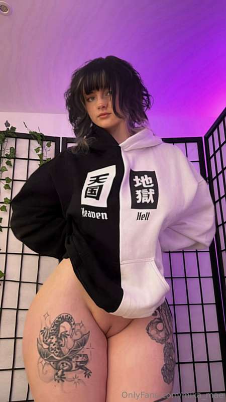 Day 28: Let me steal your hoodie? 🥺💞