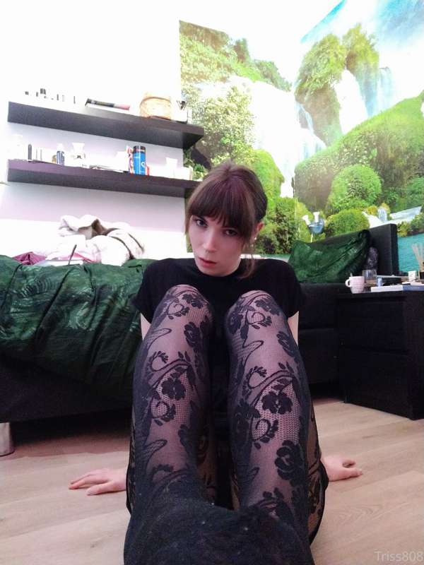 Hey everyone :)

New pictures for you all today. 
Decided to.. 3