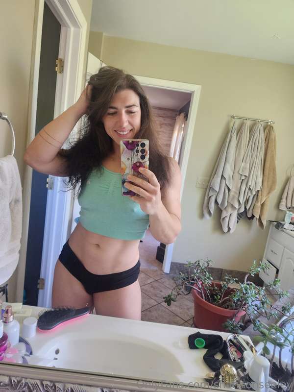 🥰👀 
