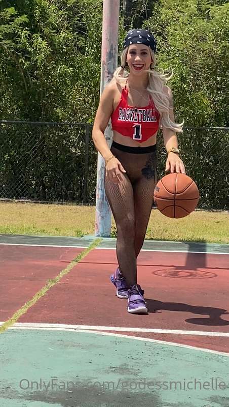 ¿Me acompañas a la cancha? ⛹️‍♀️🔞🥵🏀❤️ 11