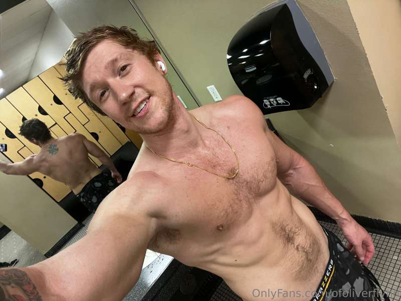 do you listen to music too whenever you workout?? (to avoid ..