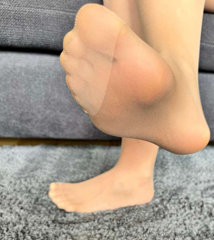 Wanna see me lay down in my Nude nylon pantyhose ? 👅 3