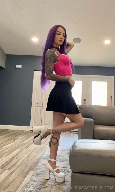 on set shooting some Ads for bang bros! and a food review on.. 4