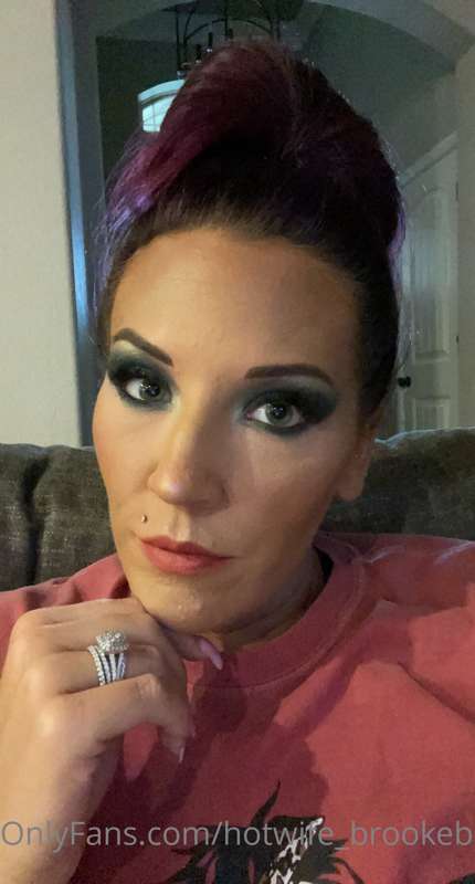 Hubby challenged me today. He said “let me find a makeup loo.. 1