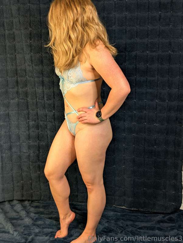 Hubby picked out this lingerie set. What do you think his fa.. 3